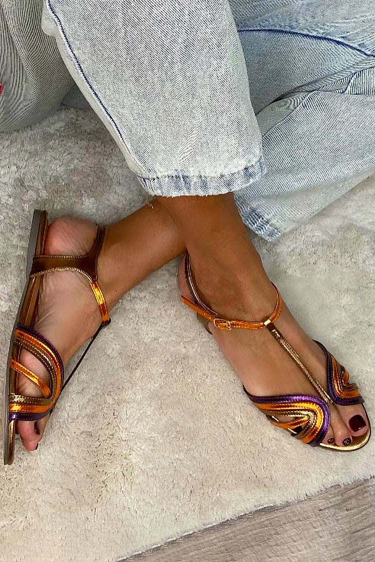 Kivara – Sandalen mit Knöchelriemen in Goldton
