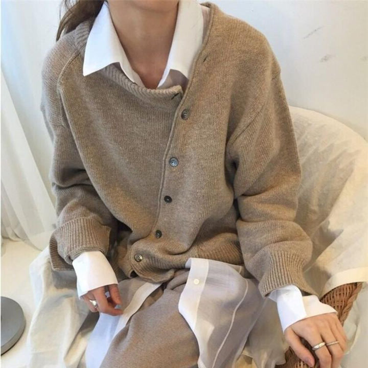 Naveya – Asymmetrisch geknöpfter Kaschmir-Mix-Pullover