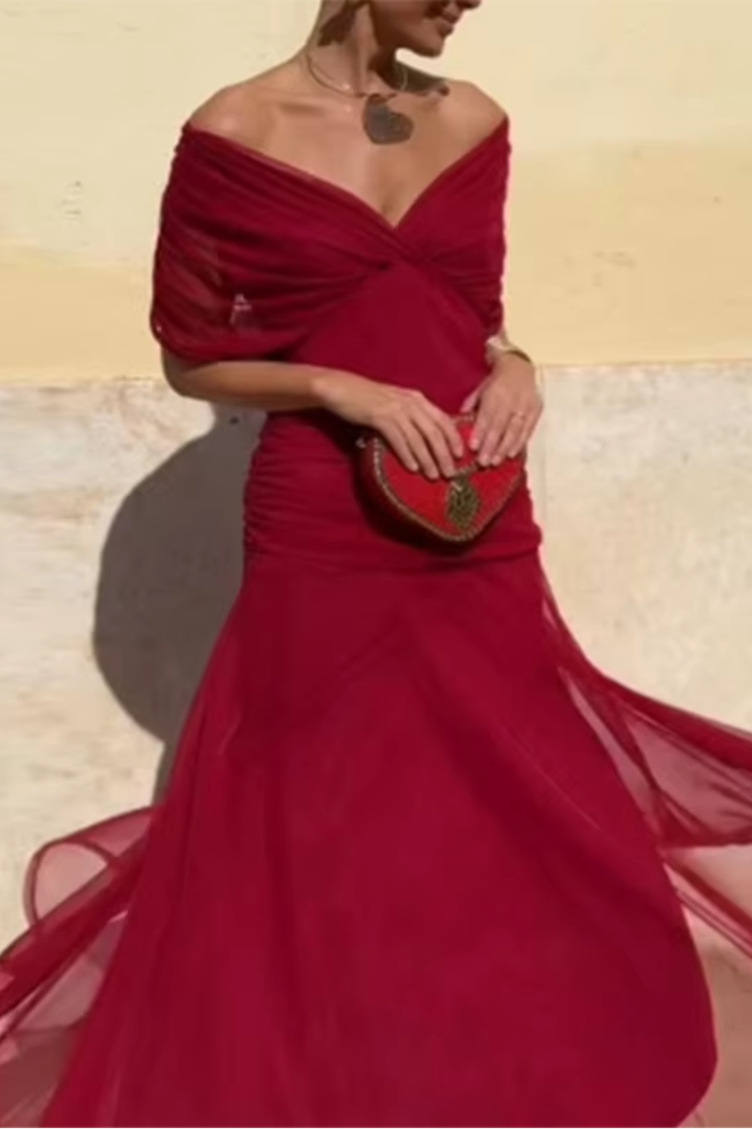 Veyla – V-Ausschnitt-Maxikleid