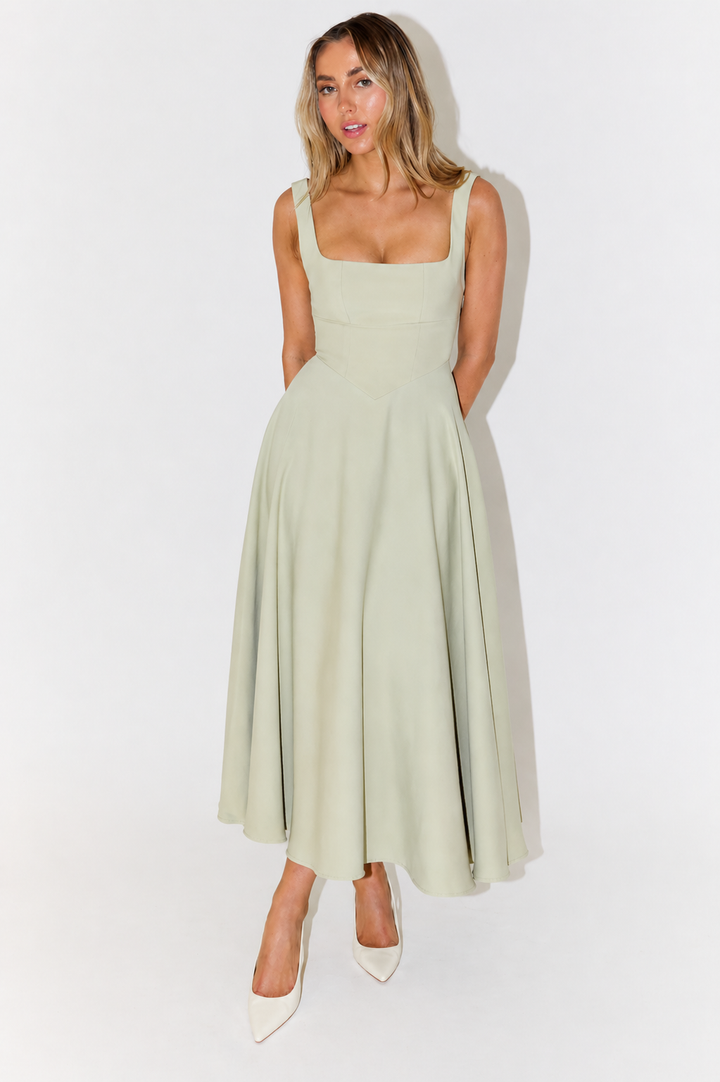 Kelara – Kleid mit quadratischem Ausschnitt