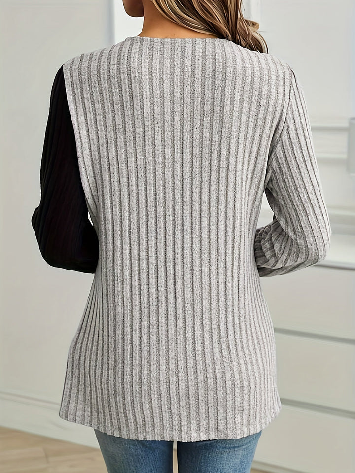 Rilena – Kontrastierender Spitzen-Patchwork-Strickpullover