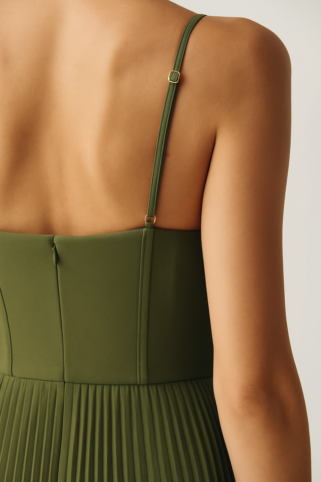 Solyne – rückenfreies gewebtes Kleid