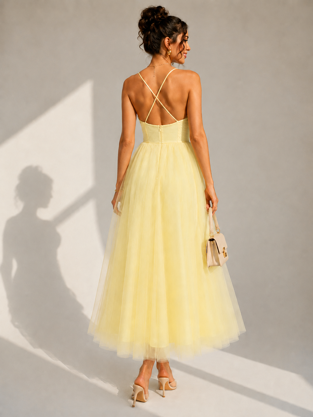 Virela – Offenes Tüllkleid