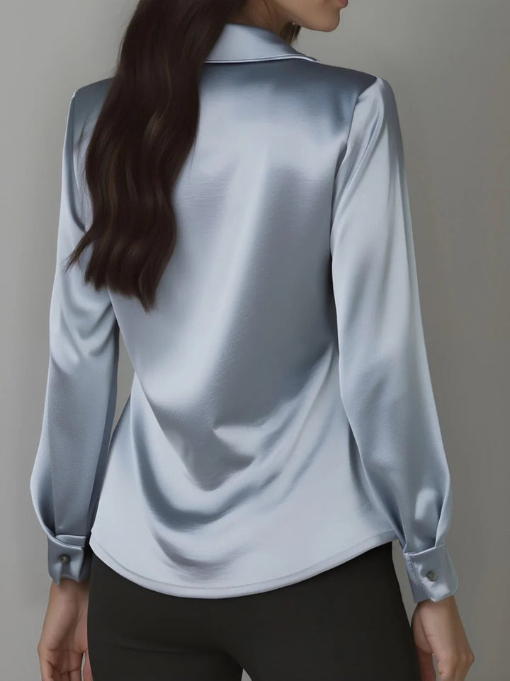 Drapierte Satinbluse mit Kragen