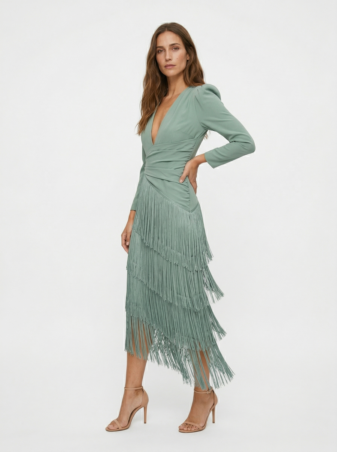 Nalira – Diagonal befranstes Stretch-Strickkleid