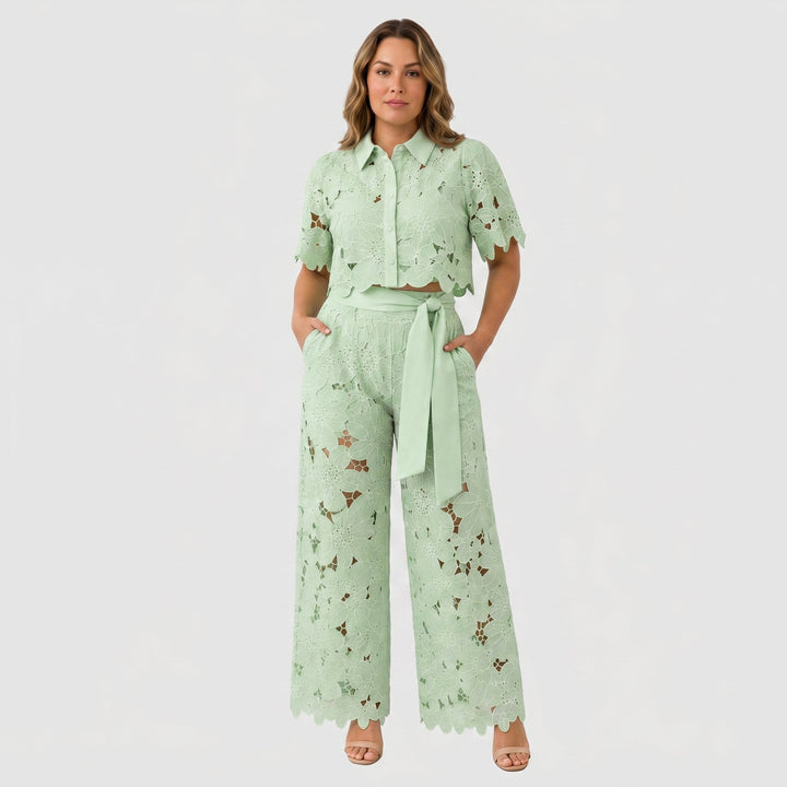 Avessa – Perforiertes Tweed-Set