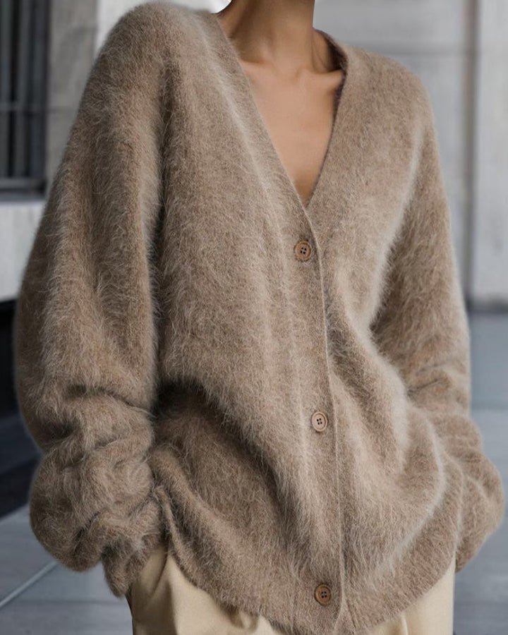 Vesina – Flauschstrickjacke mit überschnittenen Schultern