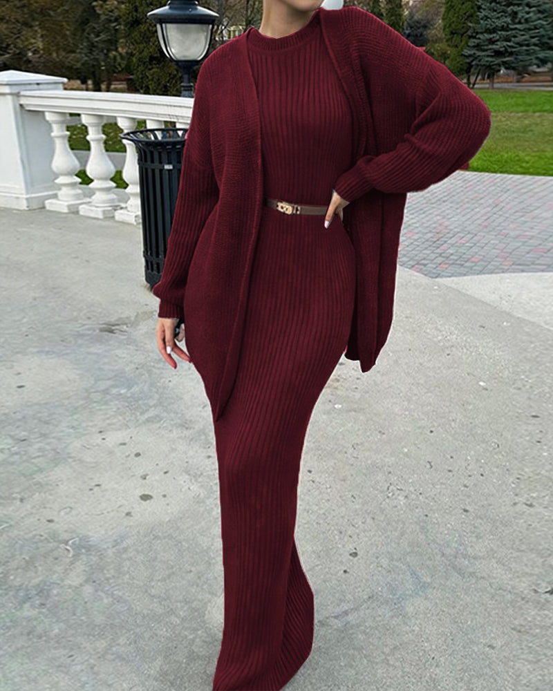 Nivara – Körperbetontes Rippenstrick-Set aus Kleid und Strickjacke