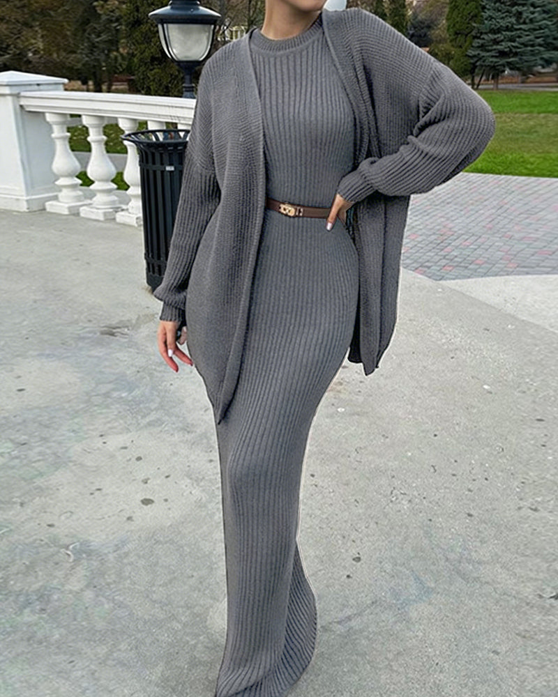 Nivara – Körperbetontes Rippenstrick-Set aus Kleid und Strickjacke