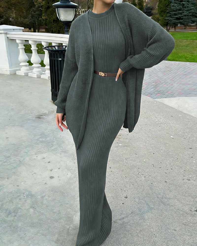 Nivara – Körperbetontes Rippenstrick-Set aus Kleid und Strickjacke