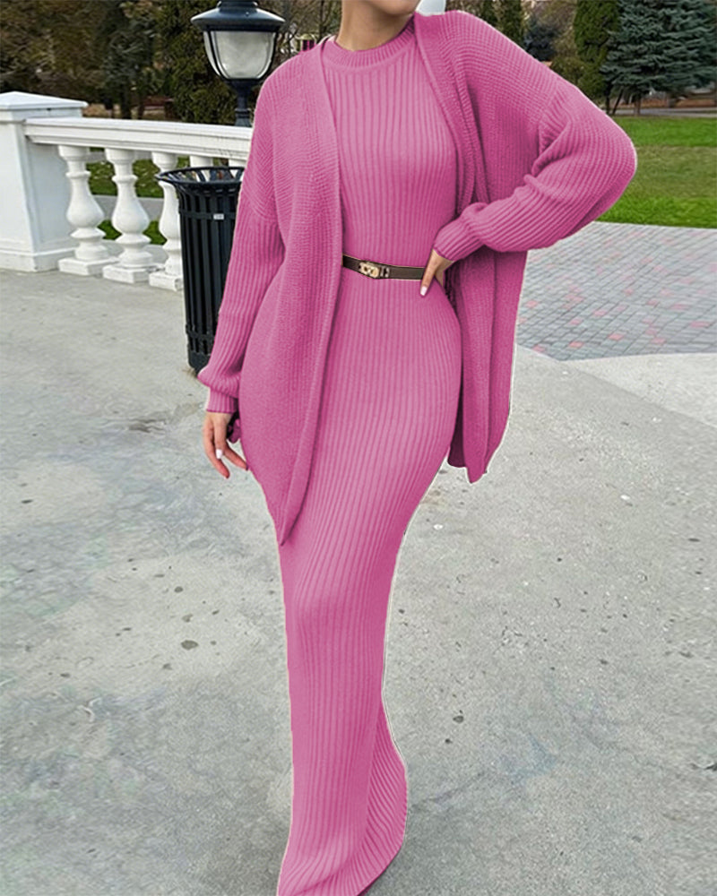 Nivara – Körperbetontes Rippenstrick-Set aus Kleid und Strickjacke