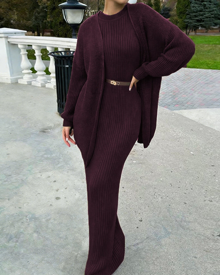 Nivara – Körperbetontes Rippenstrick-Set aus Kleid und Strickjacke