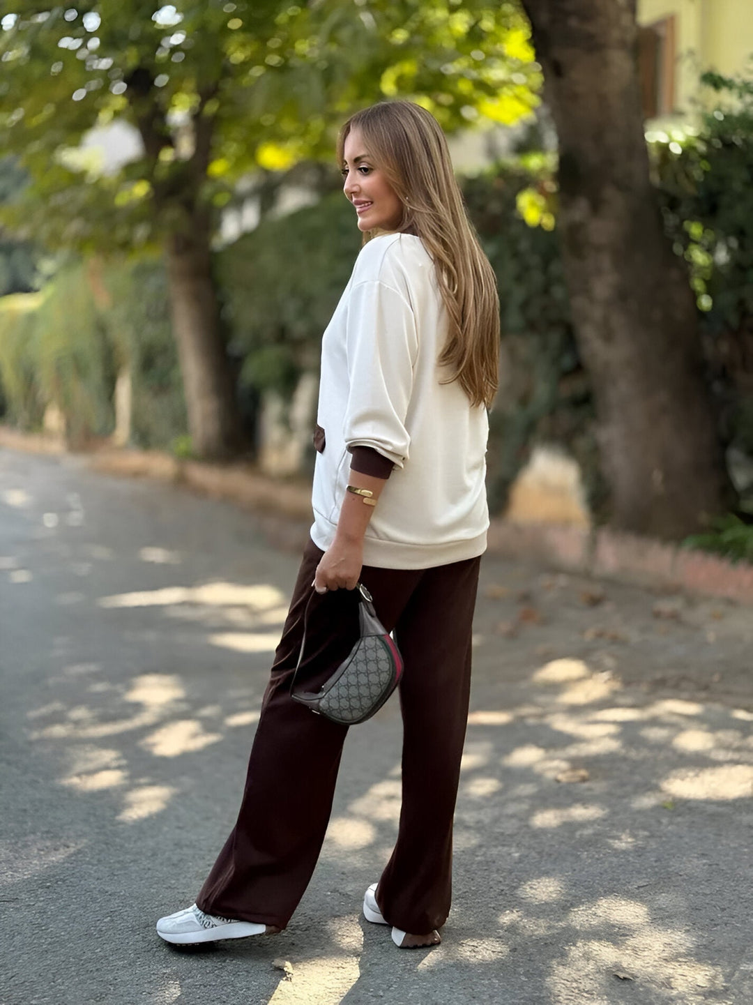 Evoria – Maßgeschneidertes Strickset aus Strickjacke und Hose