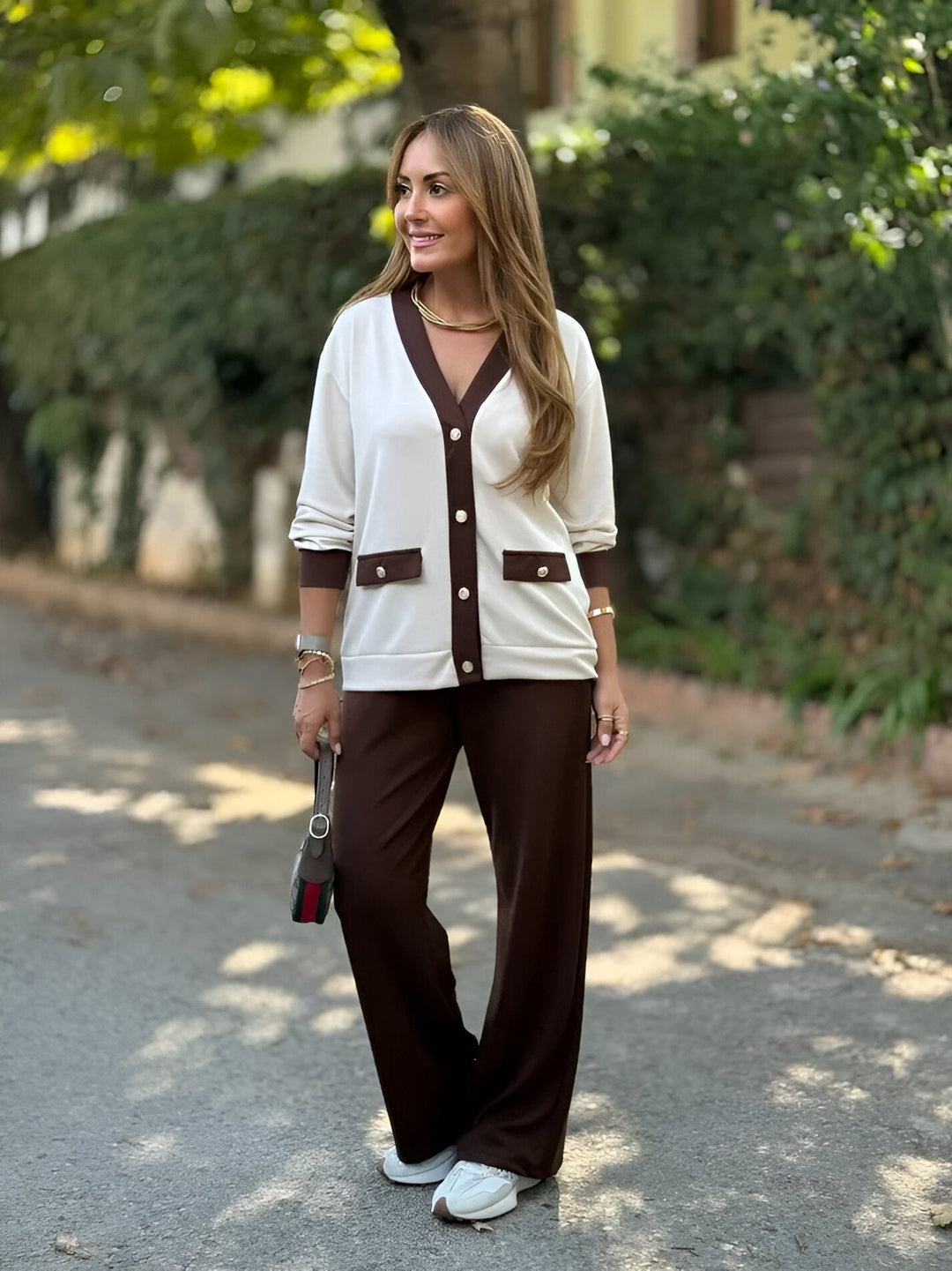 Evoria – Maßgeschneidertes Strickset aus Strickjacke und Hose