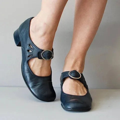 Idessa – Retro-Schuhe mit Schnallenriemen