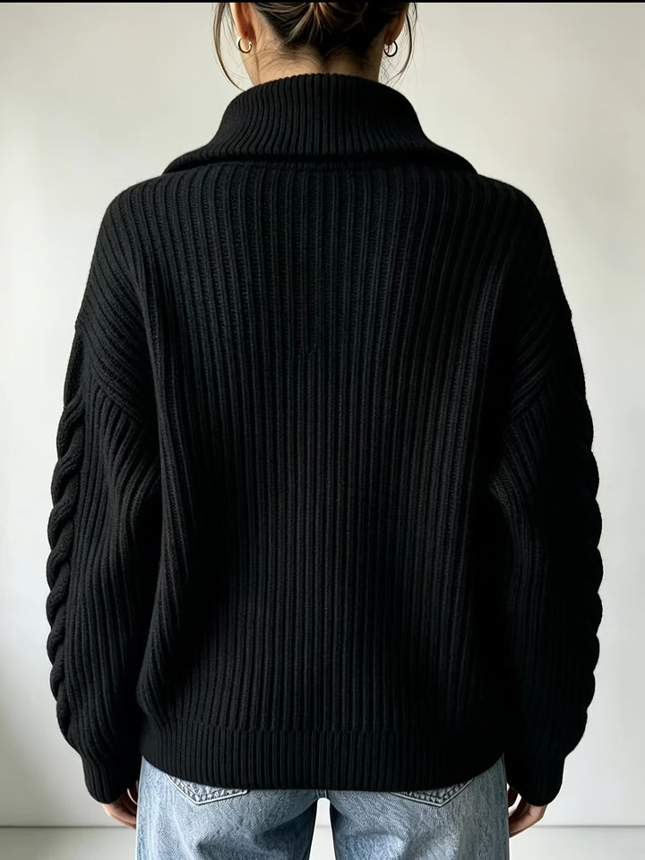 Nivara – Schulterfreier Zopfmuster-Pullover