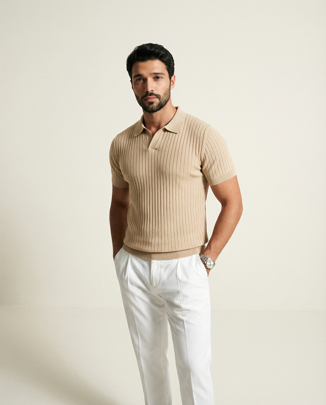 Mit Stehkragen aus Stretch-Jersey gefertigtes Polo-Shirt