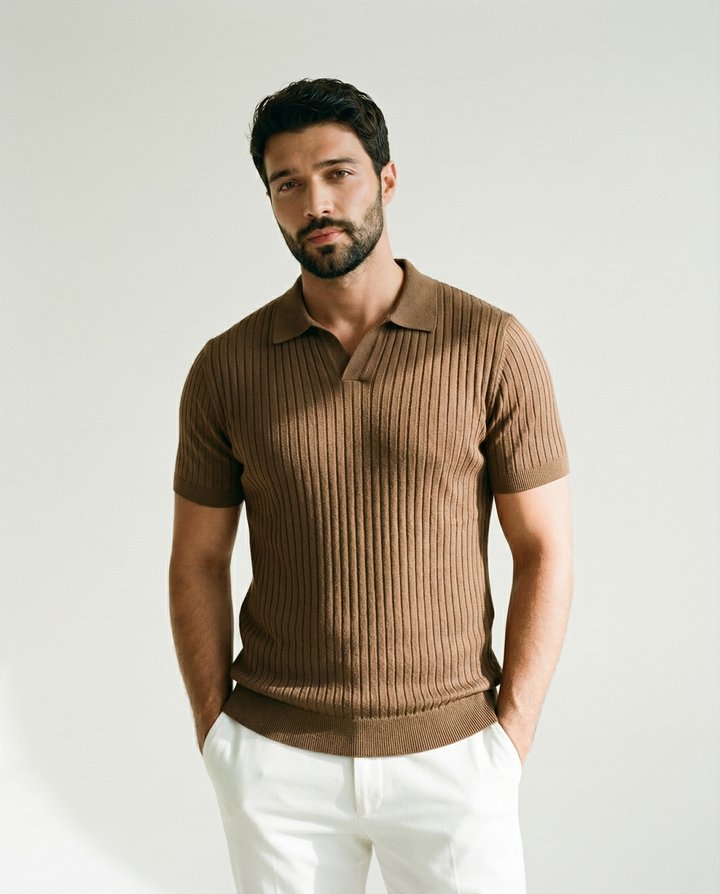Mit Stehkragen aus Stretch-Jersey gefertigtes Polo-Shirt