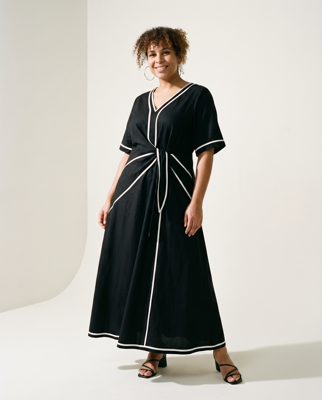 Sivora – Midi-Kleid mit betonter Taille