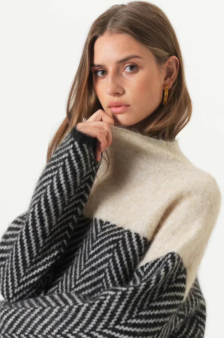 Lyrisa – Zopfmuster-Strickpullover