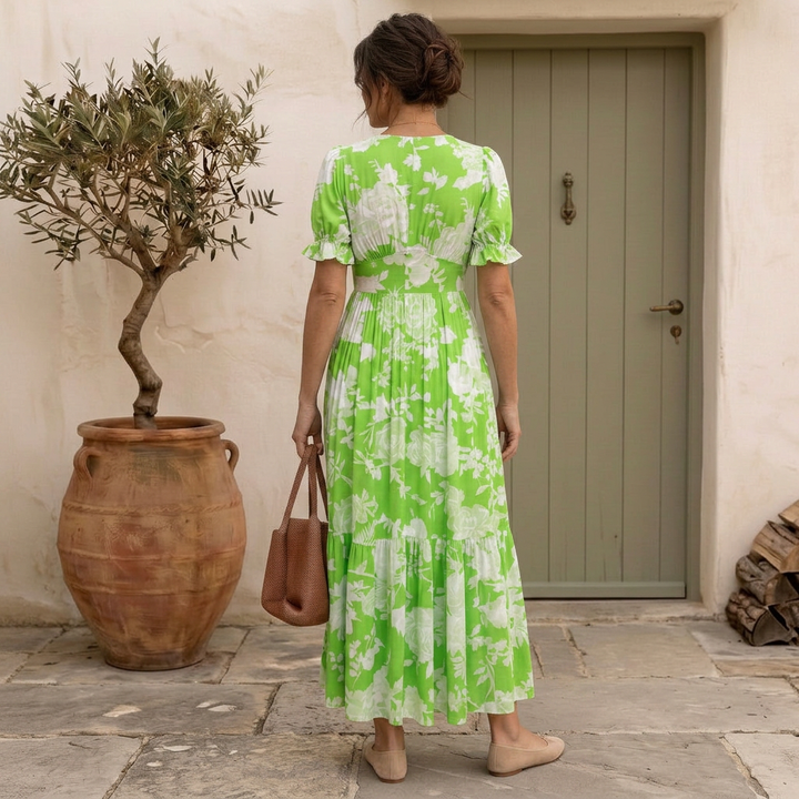 Nelora – V-Ausschnitt, florales Maxikleid